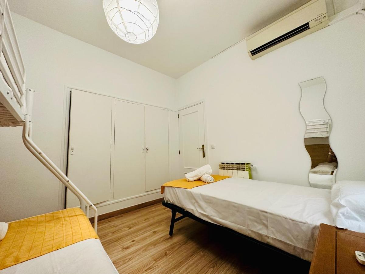 Punta Me Rooms Near The Gran Via Мадрид Экстерьер фото